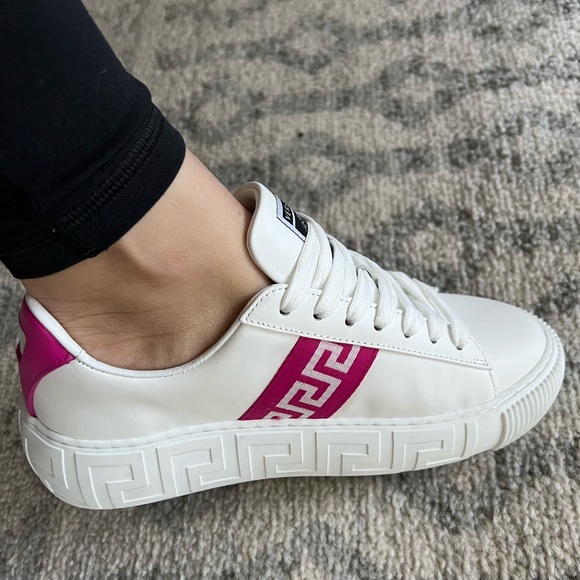 Versace GRECA SNEAKERS pink and White does NWT Shoes - Picture 8 of 8